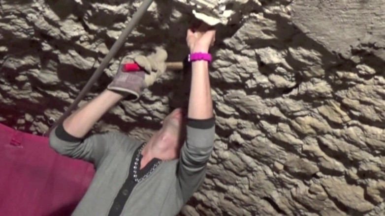 Gaybareback: French twink used by scally boy in Paris, in basement
