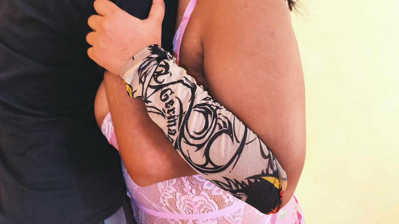 VICKY WOO: 男友和来到他家的女友玩得很开心