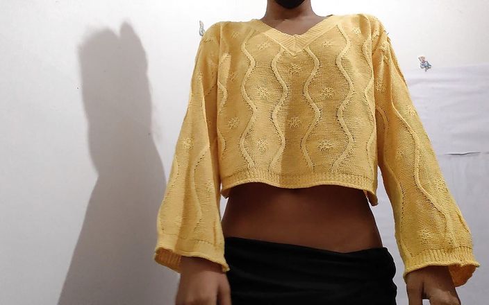 desigirl93: Горячая подруга мастурбирует в новом доме