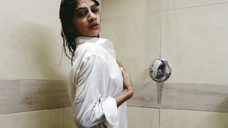 Indianjennifer: Chuveiro nu