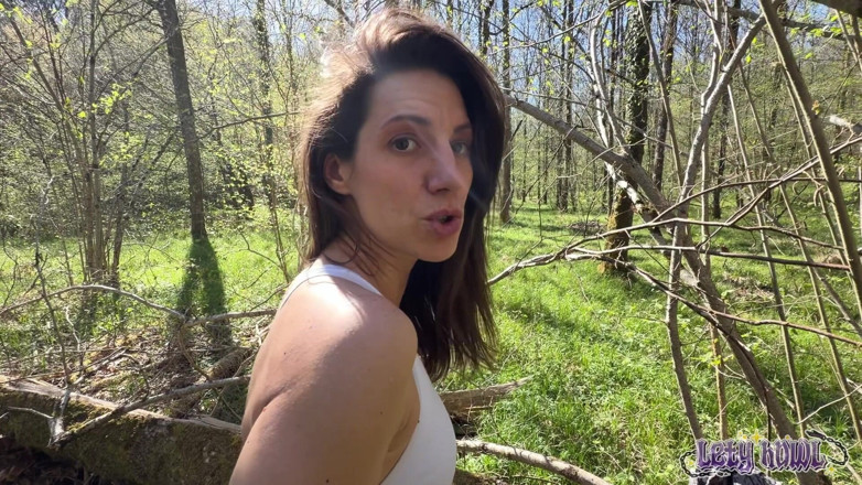 Lety Howl: Lety Howl Gets Her Pussy Fucked in the Forest