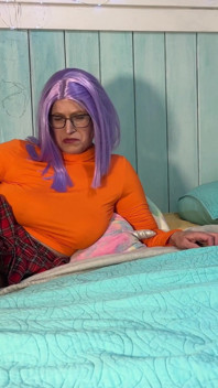 Cosplay Velma Fred - dildo berganda yang gatal menghisap pancutan muka