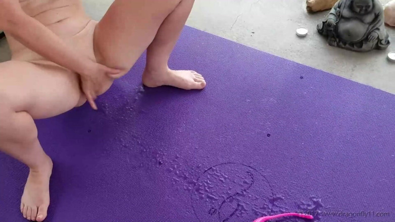 Aurora Willows: Backyard squirt show
