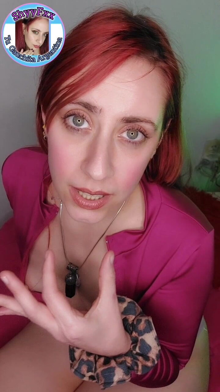 Tu Gauchita Argentina: 我向我的戴绿帽承认，我触碰我时想着他的高贵朋友！