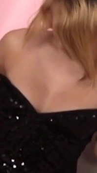 흑인 대물 자지에게 따먹히는 금발 밀프