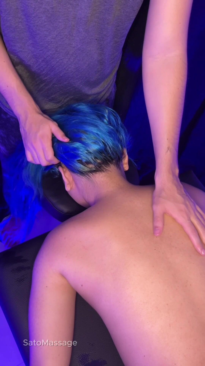 Sato Massage: Bylo to tak příjemné, že jsme se přestěhovali na masáž prsou