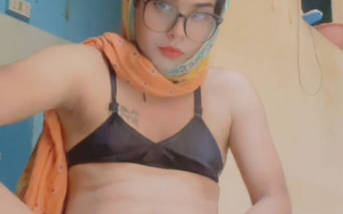 Apple00001: 내 창녀와 놀자, 내 작은 자지를 축소해