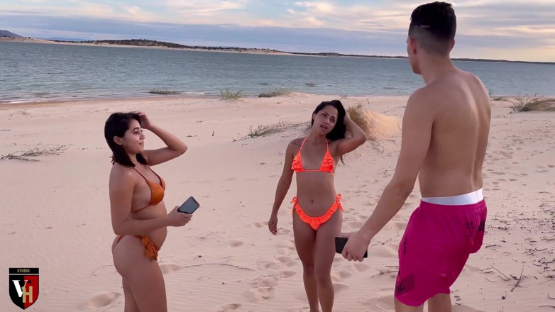 VictorHugo: Sex on the Beach with a Brunette