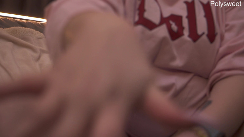 Polly Sweet: Chcę, żebyś mnie pocałował, ale tylko po tym, jak skończę i......