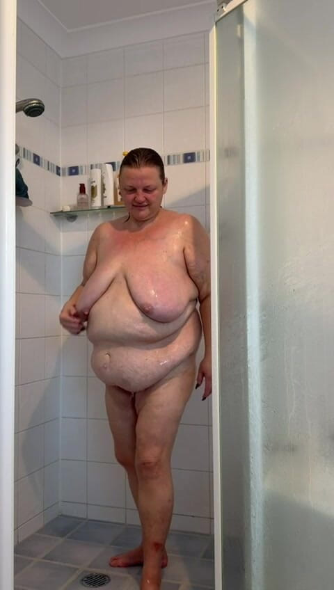 WeAreFukBunnies: Se mig rengöra mitt gapande fittahål