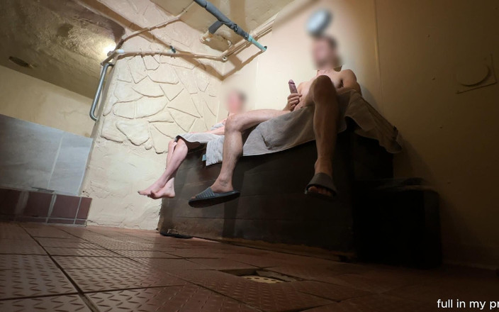 Bigmax8inch: Keseronokan sauna bogel dengan kawan saya awek berambut merah panas...