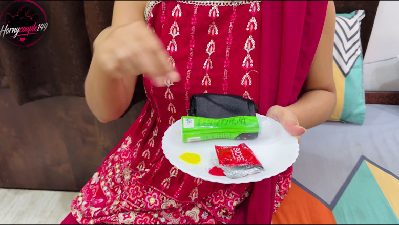 Hornycouple149: Rakshabandhan Par Saara Ne Apne BF Bahut Hi Hatke Gift...