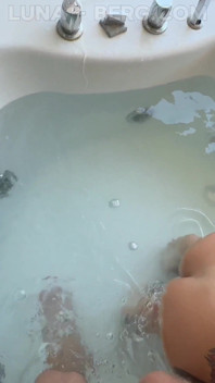 All-inclusive Vacation MILF Whore Waiting in Jacuzzi on Sea View Villa