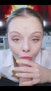 I Love Sucking Cock & Getting Showered With Cum 