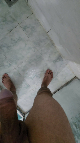 Lkdick8: Duşta işeme