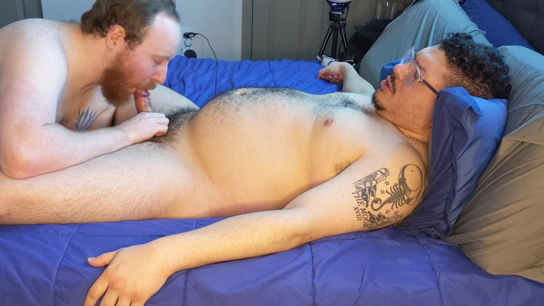 Wallace Accelron: Wallace accelron scopata da un sexy orso latino