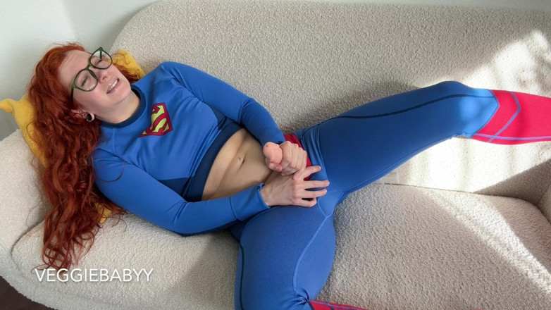 Veggiebabyy: 크립토나이트, 스와프, CBT 작은 자지 푸타 슈퍼걸 존나게 싸게 만들기