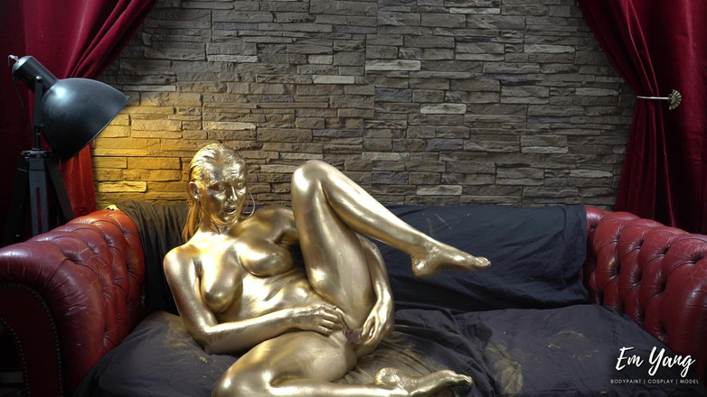 Em Yang: Pictând pe tot corpul meu auriu și folosind vibratorul meu de...