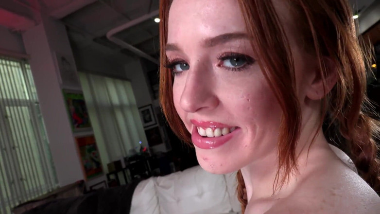 Mano Job: La spogliarellista zenzera Madi Collins in Our little secret!