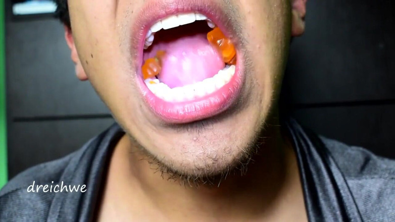 Dreichwe: Eating gummy bears