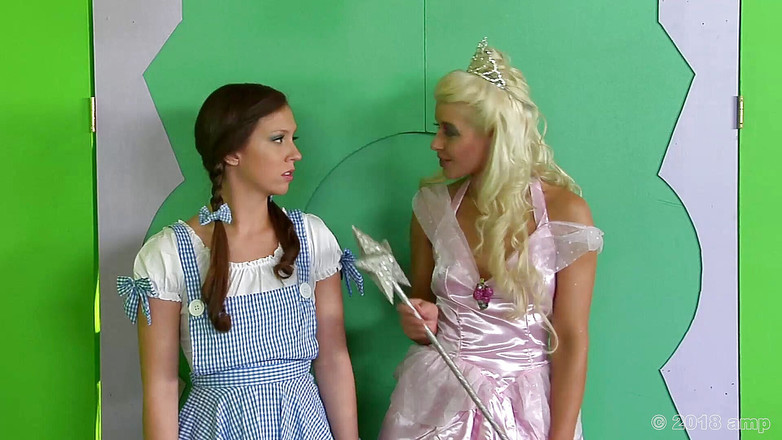 Adventures In Pornland: Bukan Penyihir Oz XXX - S7 - Anikka Albrite, Maddy O'Reilly, Kurt...