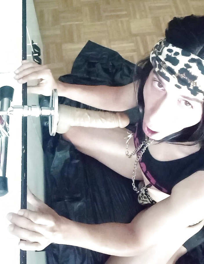 Penelopene27: क्रॉसड्रेसर हार्डकोर डीपट्रोथ