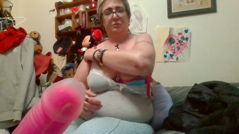 krazykristin: Lotion Boobs Strip Tease