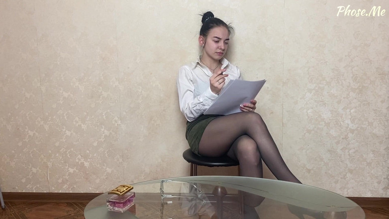 Pantyhose me porn videos: Amber tira a roupa depois de um longo dia no...