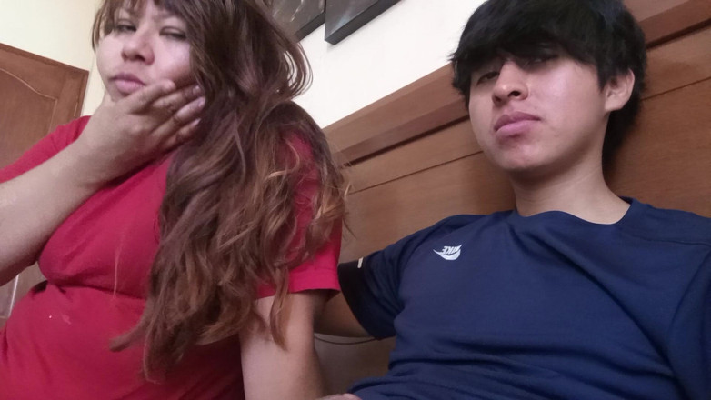 Moo DBOXXX: यह अकेली मम्मी अपने मुंह में से प्यार करती है, वह सेक्स की आदी हो रही है