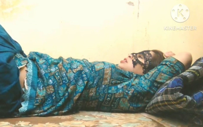 ThreesomeMeenaRocky: Boyfriend Fuck Indian Married Girl When Her Husband Out of...
