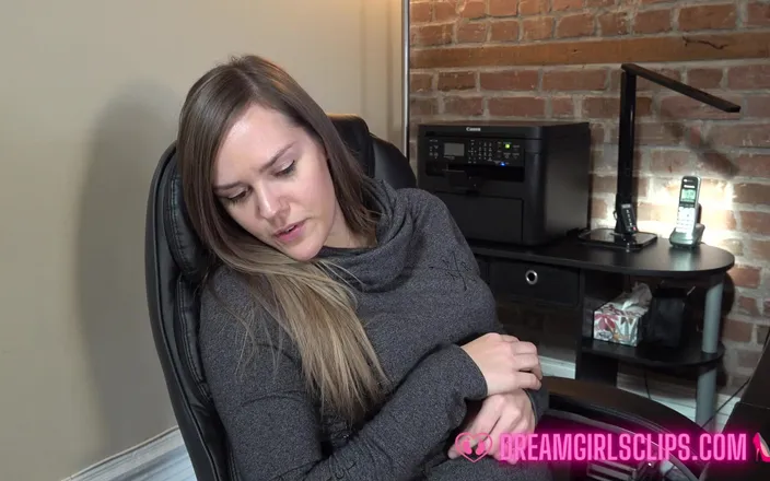 Dreamgirls Clips: Cassandra's Sneaky Repairman - (dreamgirls in Socks)