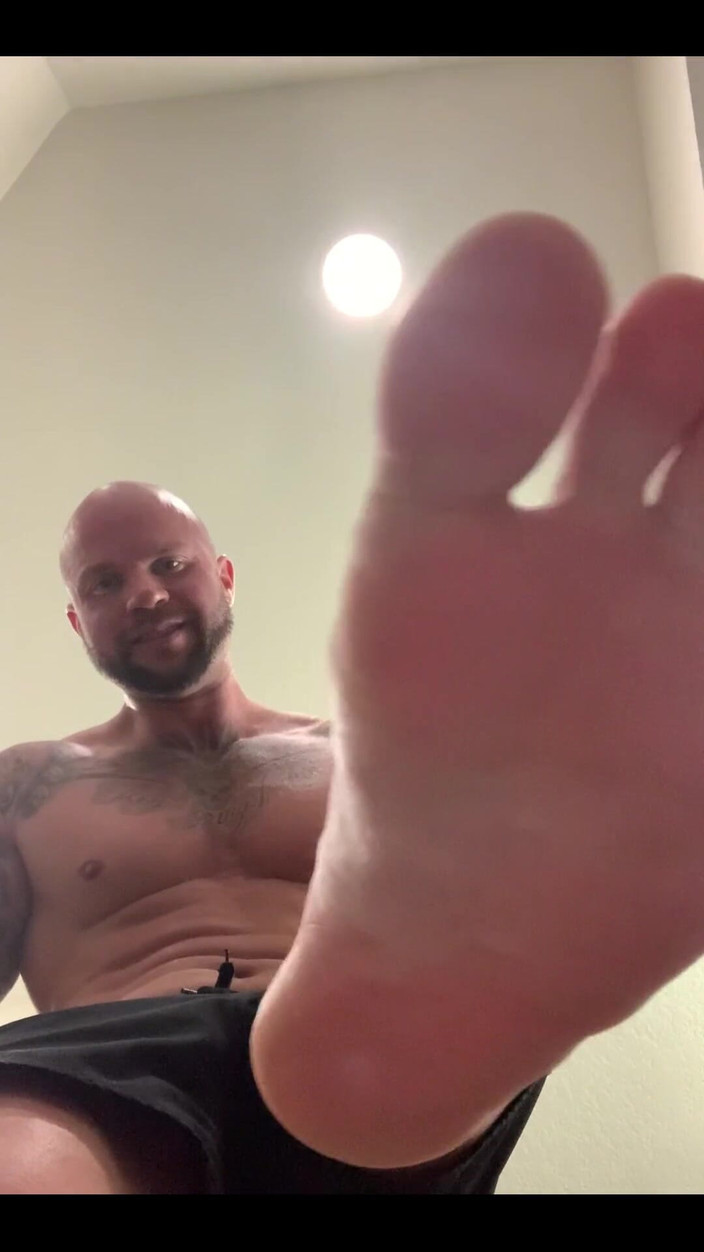 Jasons feet: Mi piace essere un gigante e ti uso come voglio