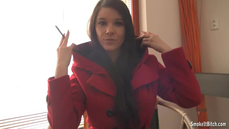 Smoke it bitch: Red Lady Sexy Smoker