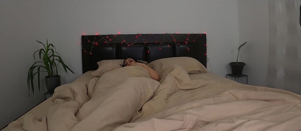SassyTiff: Big ass brunette masturbate fingering