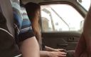 Asiatiques: Сексуальная азиатская милфа берет интервью в машине