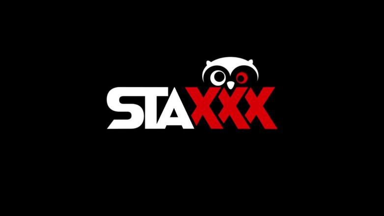 Staxxx: Asyalı genç kız 2 adam tarafından sikiliyor