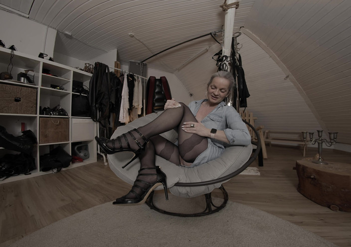 Sabdeluxe VR: नायलॉन निर्देश