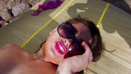 CBD Media: Tlustá latina přítelkyně s přírodním zadkem a velkými prsy je...