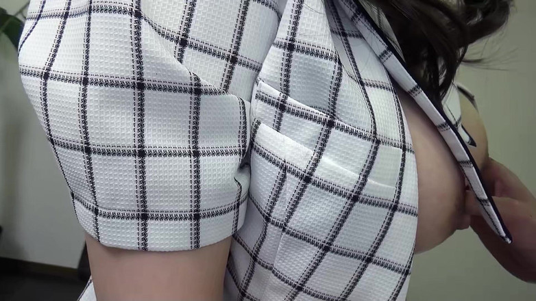 Asian porn collection: Kurvig japansk tonåring med stora hängande naturliga bröst vid ocensurerat...