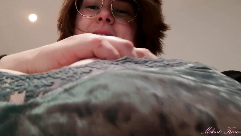 Melonie Kares: Ibu tiri menyusukan awak