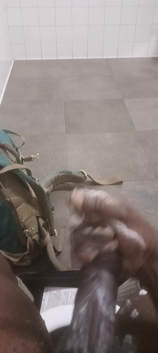 Paralax dawn: Bbc para Annie Again