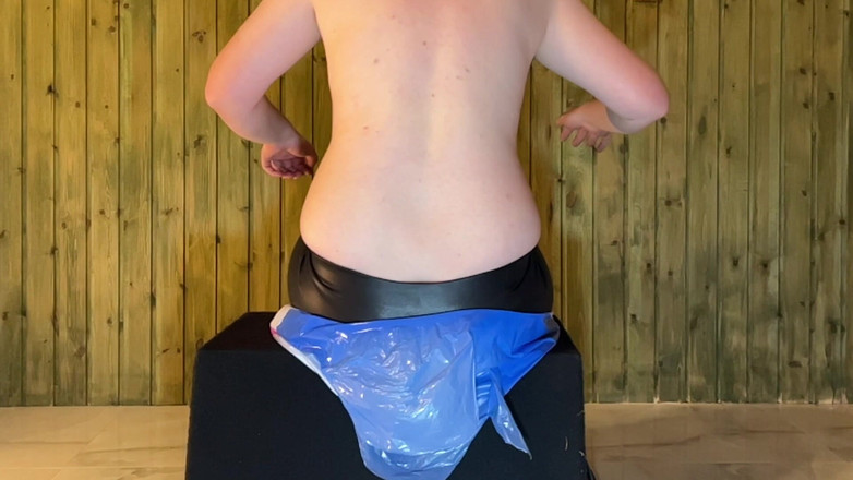 BeachBallsDuo: 10 telur pantai besar dihancurkan di bawah pantat 100kg kami!