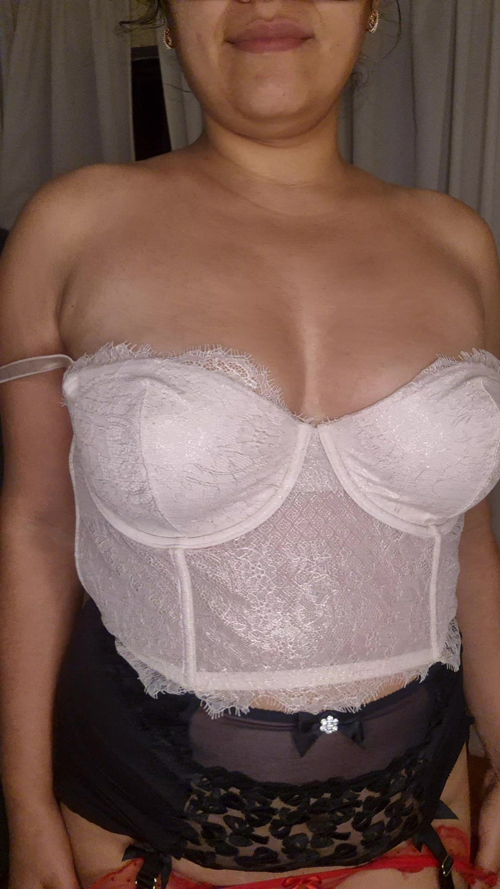 RealAmateuur: Tôi thủ dâm cho ông chủ của chồng tôi (tôi đã tận dụng...