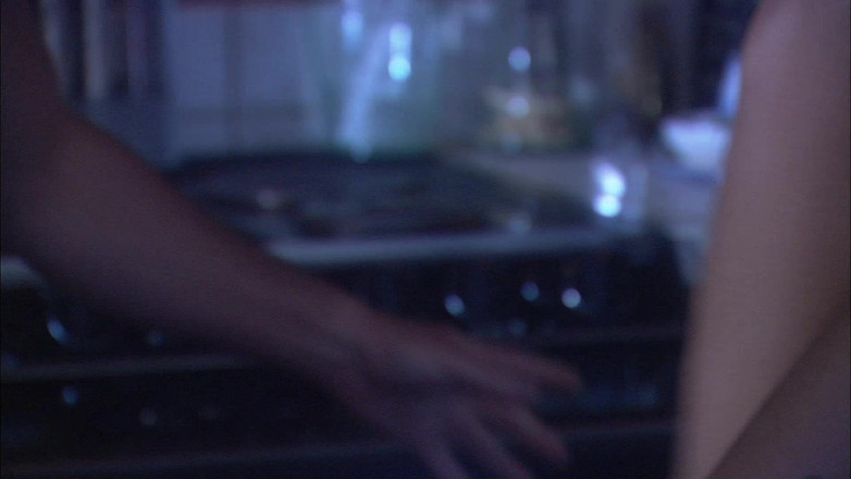 Tight little babes: Wspaniała blondynka Michelle Fox zostaje zerżnięta w kuchni