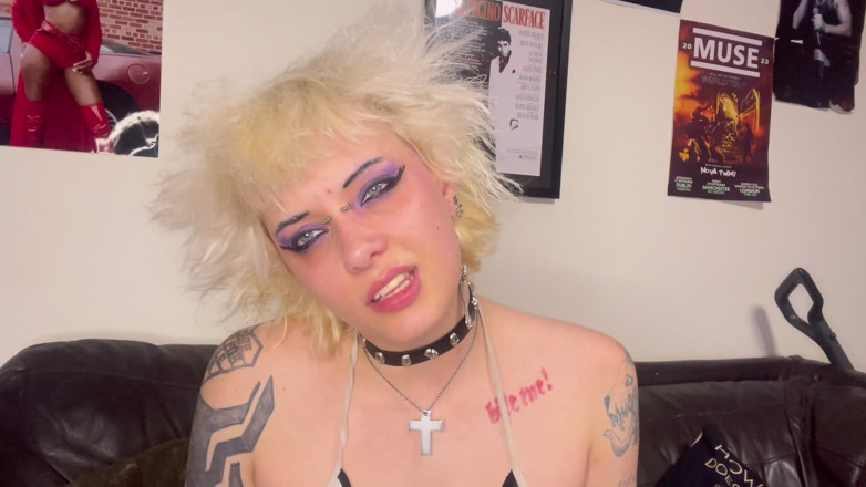 Glitterqueen1999: Mijn perverse stiefvader beffen