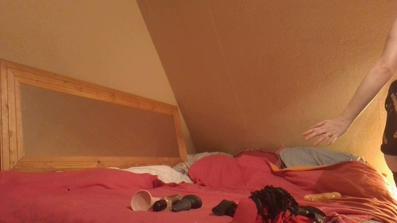 Couple porno hard strapon betty et stev: Ze zuigt me als een