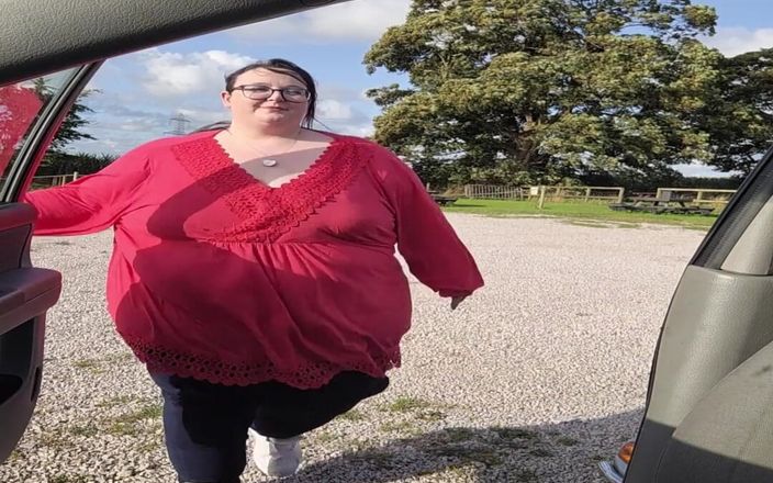 SSBBWLadyBrads: Lass uns einen spaziergang im sonnenschein machen