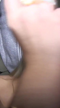 더러운 도기 미션에서 다양한 자지를 빨아주는 스코틀랜드 슬래그