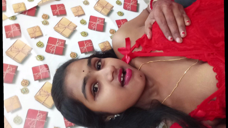 AmpleOunce283: Desi Boss Babe