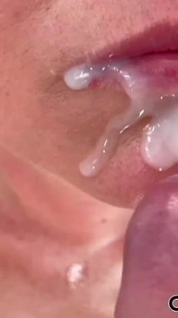 Blow Job When He Watches My Porn on Laptop with a Lot Cum in